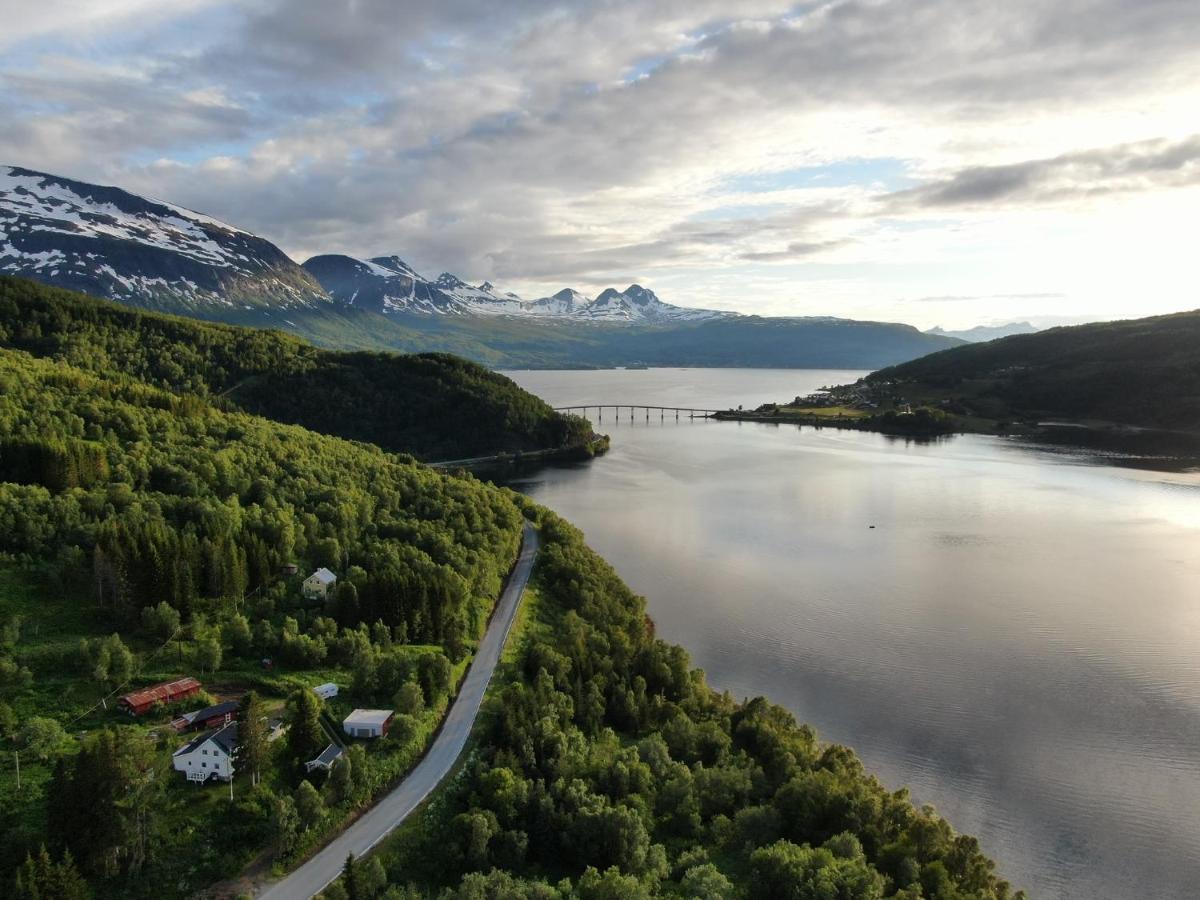 Arctic Inn Gratangen Экстерьер фото
